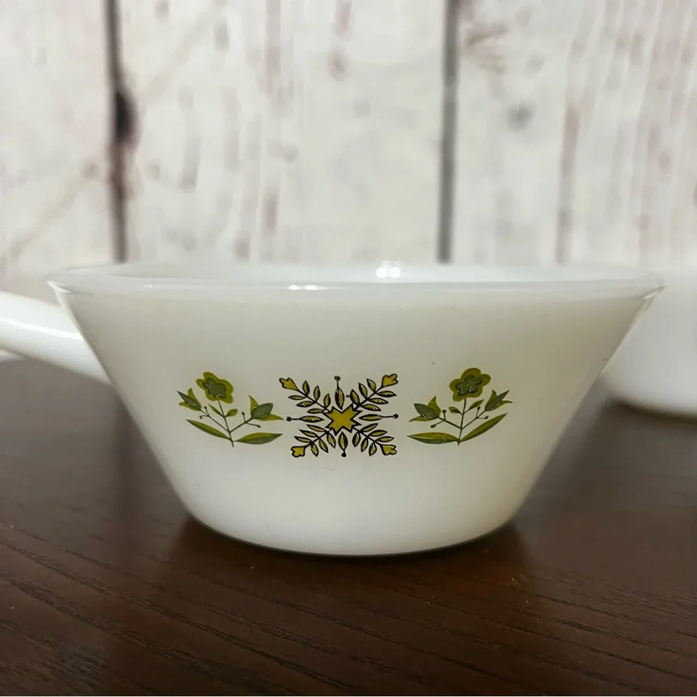 ANCHOR HOCKING Fire King ware Vintage White Soup Bowls with Green Floral Design - Picture 4 of 14